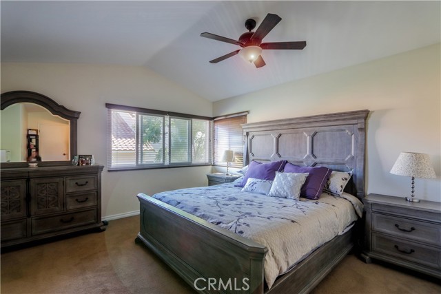 41 Pasada Valiente, Rancho Santa Margarita CA: https://media.crmls.org/medias/dbcec0bd-4868-442f-ae45-de26750e10ba.jpg