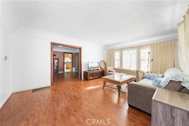 Detail Gallery Image 11 of 34 For 266 N Wilson Ave, Pasadena,  CA 91106 - 3 Beds | 2 Baths