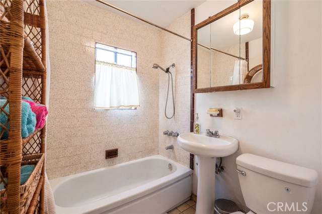 Detail Gallery Image 24 of 39 For 18244 Ashley, Torrance,  CA 90504 - 3 Beds | 2 Baths