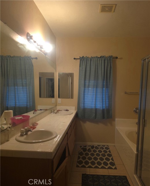 Detail Gallery Image 7 of 12 For 1078 Peaceful Ln, San Jacinto,  CA 92582 - 4 Beds | 2 Baths