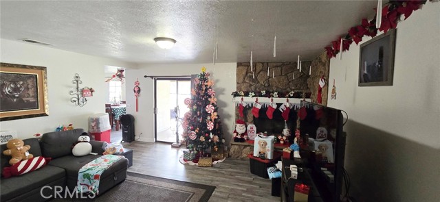 Detail Gallery Image 5 of 17 For 15481 Eto Camino, Victorville,  CA 92394 - 3 Beds | 2 Baths