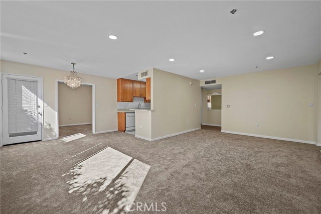 Detail Gallery Image 11 of 13 For 4501 Cedros Ave #218,  Sherman Oaks,  CA 91403 - 3 Beds | 3 Baths