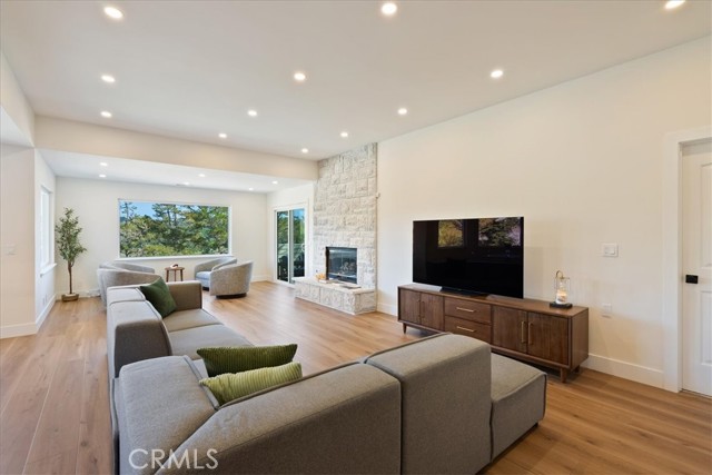 Detail Gallery Image 4 of 31 For 220 Selma, Pismo Beach,  CA 93449 - 3 Beds | 2 Baths