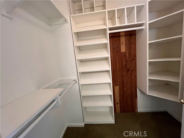 Detail Gallery Image 17 of 27 For 21801 Burbank #83,  Woodland Hills,  CA 91367 - 4 Beds | 3 Baths