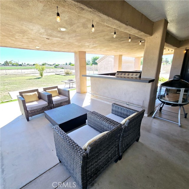 Detail Gallery Image 3 of 25 For 11333 Desert Trailways, Blythe,  CA 92225 - 3 Beds | 2 Baths