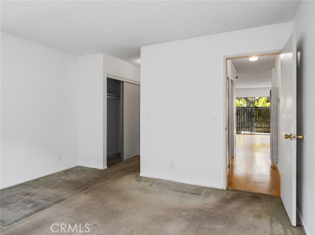4919 Indian Wood Road, Culver City CA: https://media.crmls.org/medias/dbd1a6b6-23bf-4cff-a9a3-cb6f29f201f9.jpg