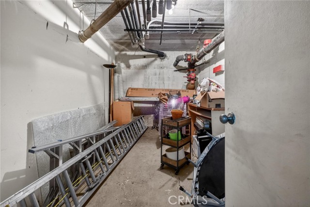 Detail Gallery Image 42 of 46 For 1830 Kelton Ave #5,  Los Angeles,  CA 90025 - 3 Beds | 2/1 Baths