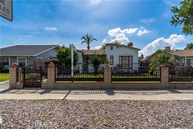 490 Howard Street W , Pasadena, California, 91103