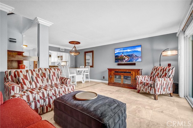5927 E Creekside Avenue, Orange CA: https://media.crmls.org/medias/dbd3c467-56ea-40ee-a5b6-7e171774325d.jpg