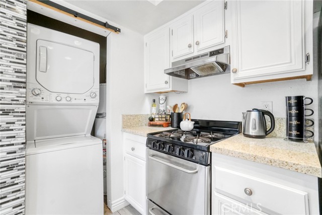 Detail Gallery Image 5 of 31 For 17333 Brookhurst St #F4,  Fountain Valley,  CA 92708 - 2 Beds | 2 Baths