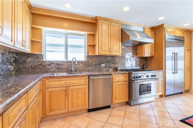 20357 Fairweather Street, Canyon Country CA: https://media.crmls.org/medias/dbd3f065-5699-4683-8425-fbe1647f37f3.jpg