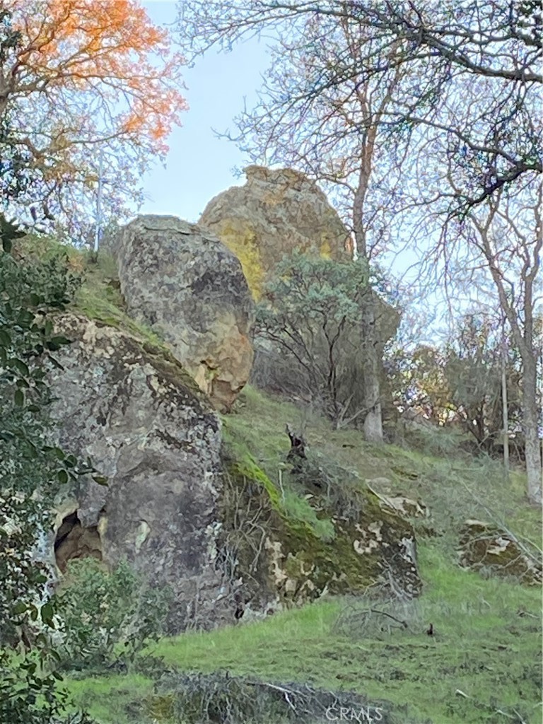 https://media.crmls.org/medias/dbd43394-1e88-4ad2-a8cd-d1f1ae948c13.jpg?preset=X-Large