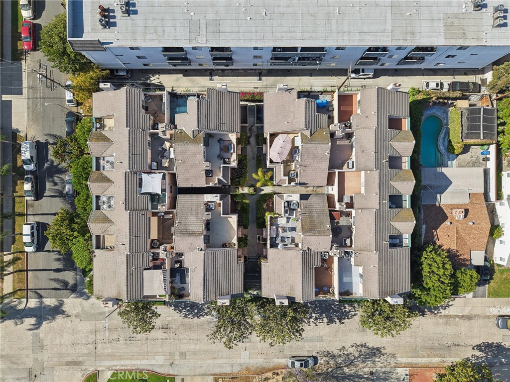 https://media.crmls.org/medias/dbd43644-7449-41b9-b702-355c1e2b83b5.jpg?preset=X-Large