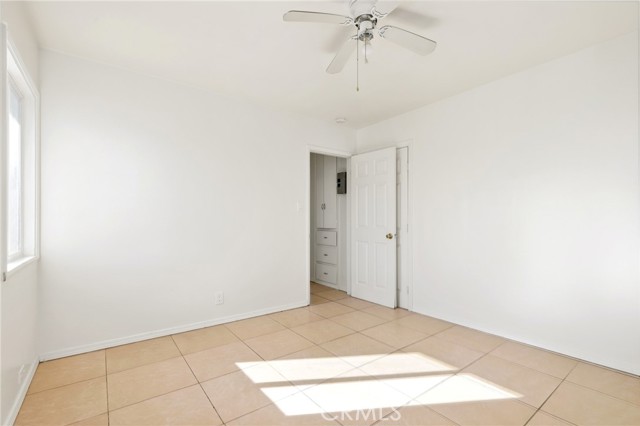 Detail Gallery Image 15 of 32 For 1405 S Broadway, Santa Ana,  CA 92707 - – Beds | – Baths