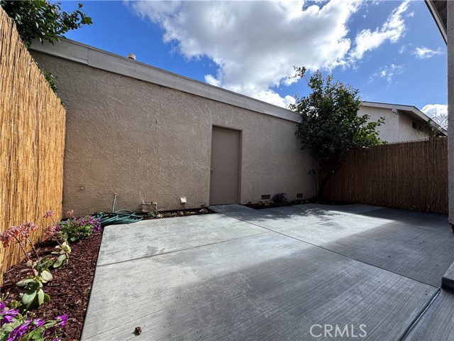 18 Snapdragon, Irvine CA: https://media.crmls.org/medias/dbd5a85a-dc7f-4d2b-b369-af611ad4915e.jpg