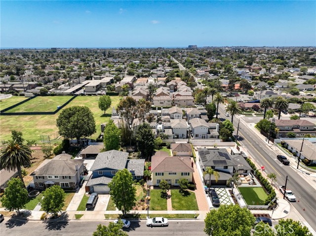 Detail Gallery Image 48 of 49 For 305 Robin Hood Ln, Costa Mesa,  CA 92627 - 5 Beds | 2/2 Baths