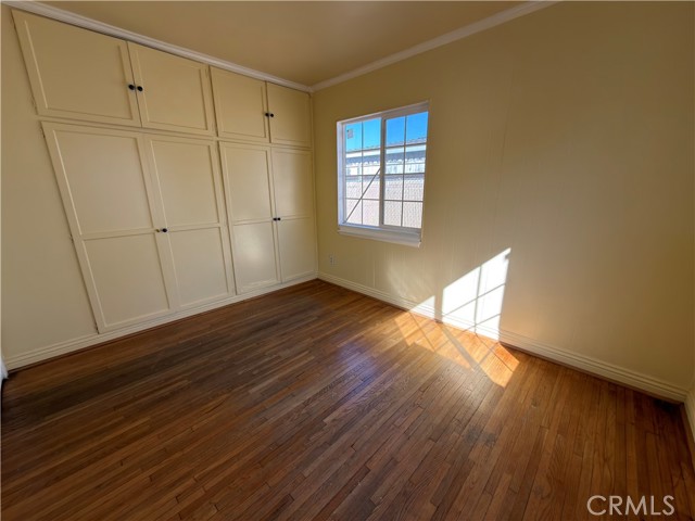 8360 Katherine Ave, Los Angeles, CA 91402 photo 14