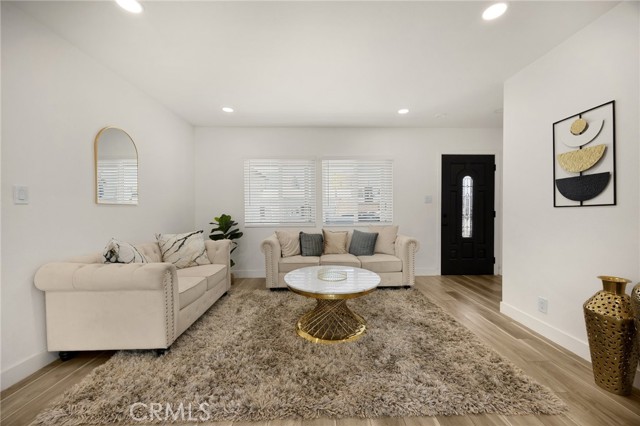 506 W Victor Avenue, Anaheim CA: https://media.crmls.org/medias/dbd7131c-50bc-47b3-b77b-585479458b93.jpg
