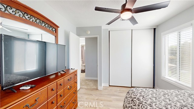 8161 Haven View Drive, Jurupa Valley CA: https://media.crmls.org/medias/dbd72ff4-2218-4c62-8b5e-91345ac2e7f5.jpg