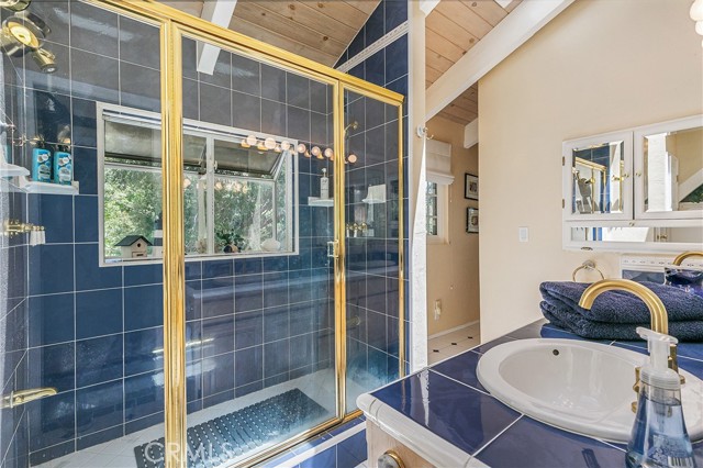 Detail Gallery Image 30 of 44 For 27888 West Shore Rd, Lake Arrowhead,  CA 92352 - 3 Beds | 2 Baths