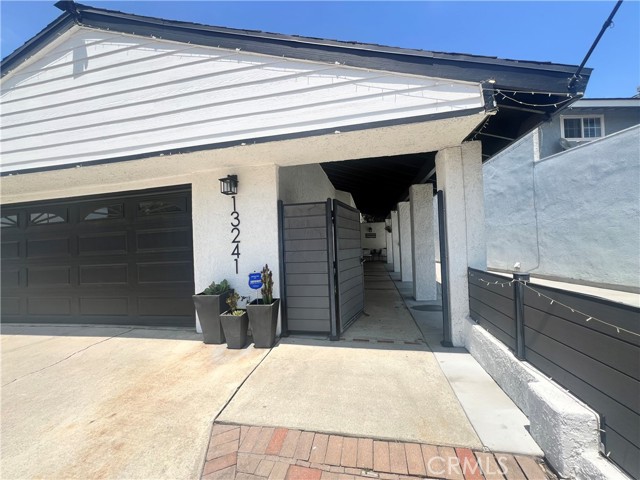 13241 Oakwood Lane, La Mirada CA: https://media.crmls.org/medias/dbd8de10-cfaf-4b7e-ad0c-a7d66c96bccc.jpg
