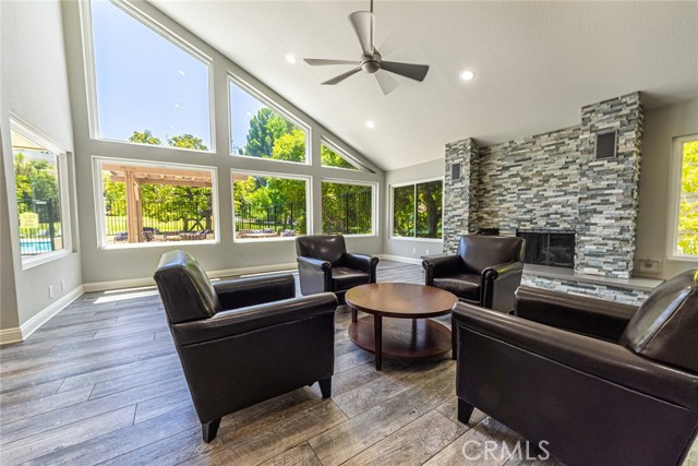 Detail Gallery Image 52 of 61 For 20055 Avenue of the Oaks #220,  Newhall,  CA 91321 - 3 Beds | 2 Baths