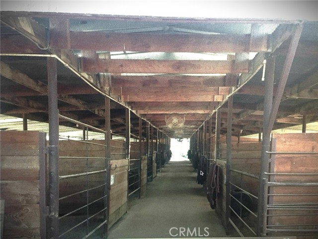 Detail Gallery Image 16 of 31 For 361 Spur, Norco,  CA 92860 - 4 Beds | 2 Baths