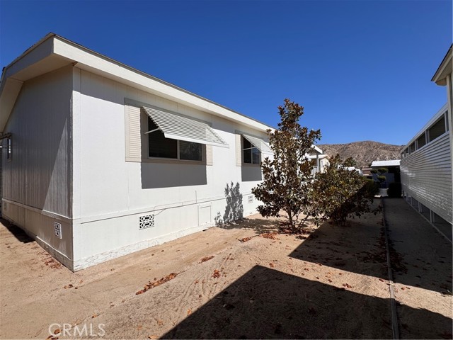 54999 Martinez Trail, Yucca Valley CA: https://media.crmls.org/medias/dbdae6df-df4b-4947-8e23-1029b24691c3.jpg