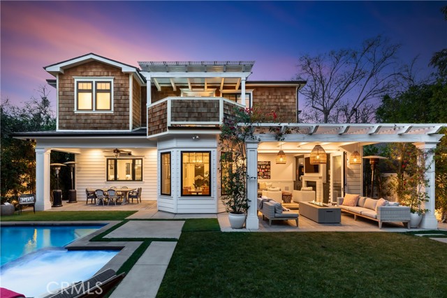 4164 Sunnyslope Avenue, Sherman Oaks CA: https://media.crmls.org/medias/dbdb0f4f-17a3-4c7e-bdfa-a511d08b9fc2.jpg