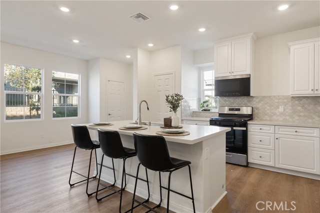 Detail Gallery Image 9 of 31 For 4229 E Carmel Privado, Ontario,  CA 91761 - 3 Beds | 2/1 Baths