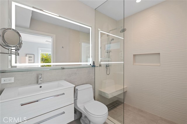 1800 Highland Avenue, Manhattan Beach CA: https://media.crmls.org/medias/dbdb44fd-9e60-4a0f-abd1-ff9d7bcbb729.jpg
