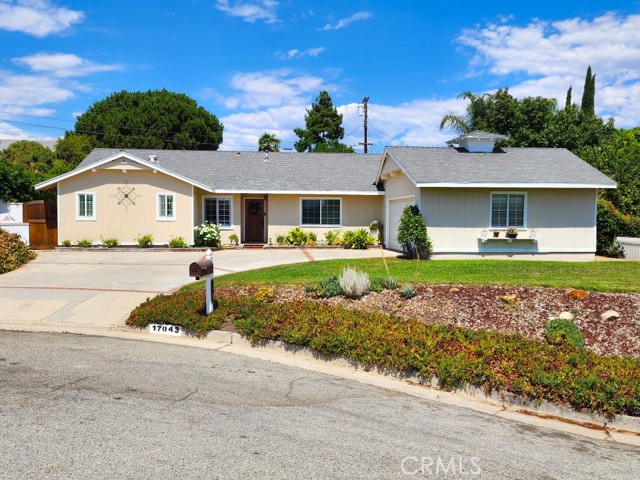 17043 Galesberg St, Granada Hills, CA 91344