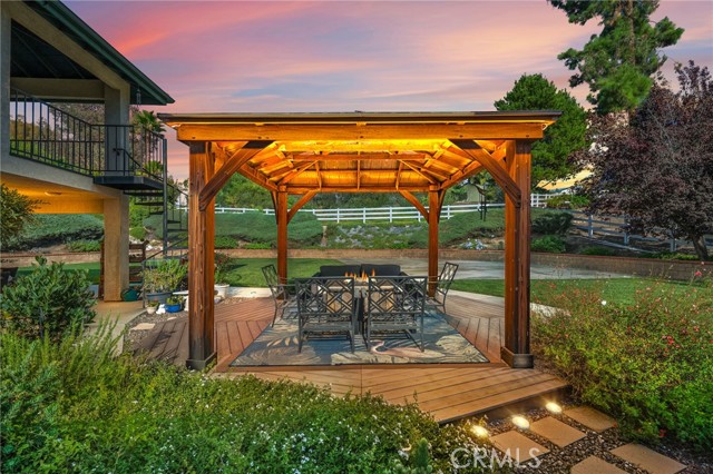 Detail Gallery Image 3 of 75 For 40498 Calle Madero, Temecula,  CA 92591 - 5 Beds | 4 Baths