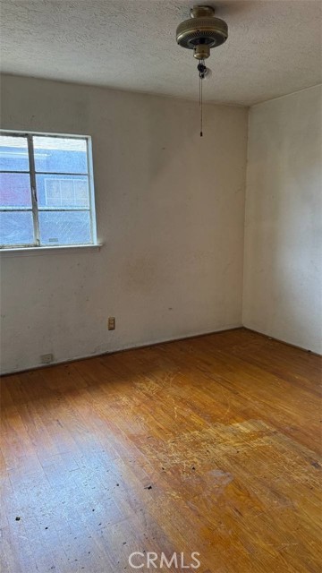 Detail Gallery Image 13 of 19 For 2452 S Holloway Ave, Fresno,  CA 93725 - 3 Beds | 1 Baths