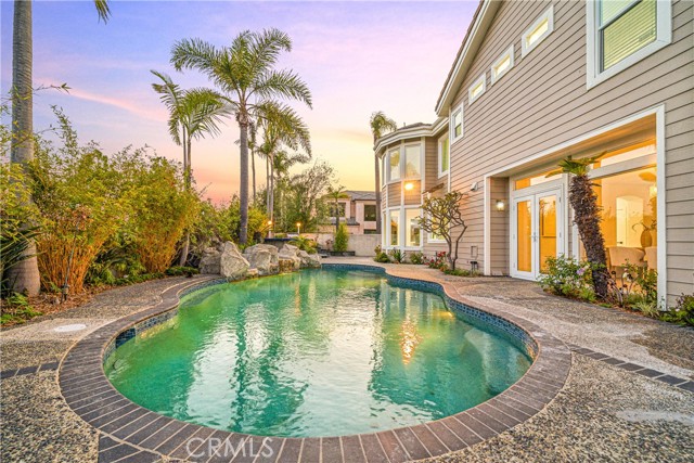 6692 Alamitos Circle, Huntington Beach CA: https://media.crmls.org/medias/dbdc66e4-f973-44bc-a2ba-3a75c5047fea.jpg