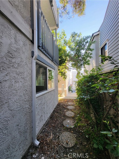Detail Gallery Image 35 of 39 For 161 Monterey Bld a,  Hermosa Beach,  CA 90254 - 3 Beds | 2/1 Baths