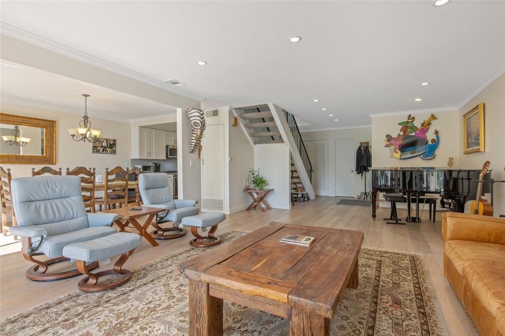 MLS #SR25260294 image #9