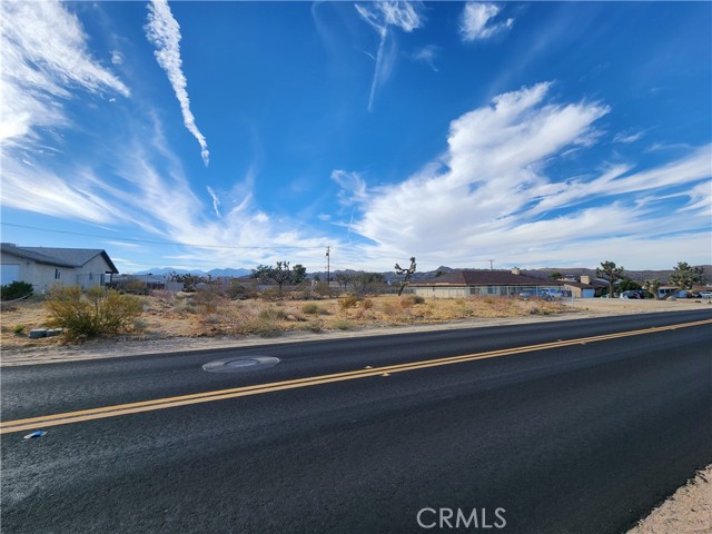 Detail Gallery Image 8 of 18 For 7022 Avalon Ave, Yucca Valley,  CA 92284 - – Beds | – Baths