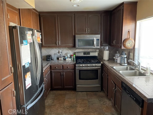 Detail Gallery Image 2 of 6 For 2932 N Cottonwood St #5,  Orange,  CA 92865 - 3 Beds | 2/1 Baths