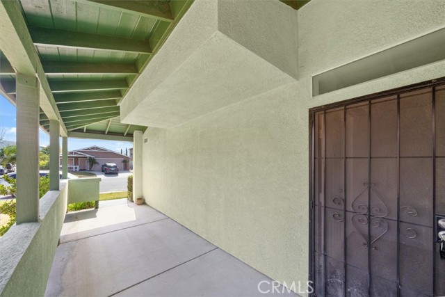 389 Marina Circle photo 2