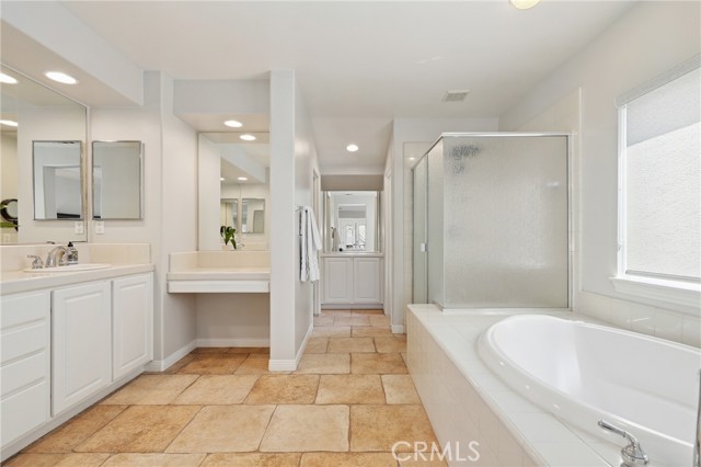 8047 E Hampshire Road, Orange CA: https://media.crmls.org/medias/dbdf970e-bab0-4d81-9697-e75e79a44a87.jpg