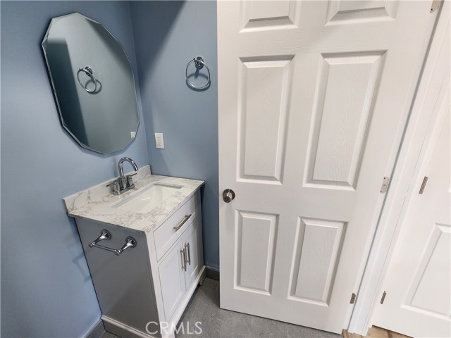 Detail Gallery Image 12 of 37 For 16432 Halsted St, North Hills,  CA 91343 - 3 Beds | 2/1 Baths