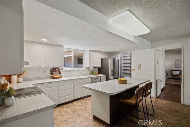 657 Villa Drive, Chico CA: https://media.crmls.org/medias/dbe086de-b037-466b-b3c4-6aebb95b056f.jpg
