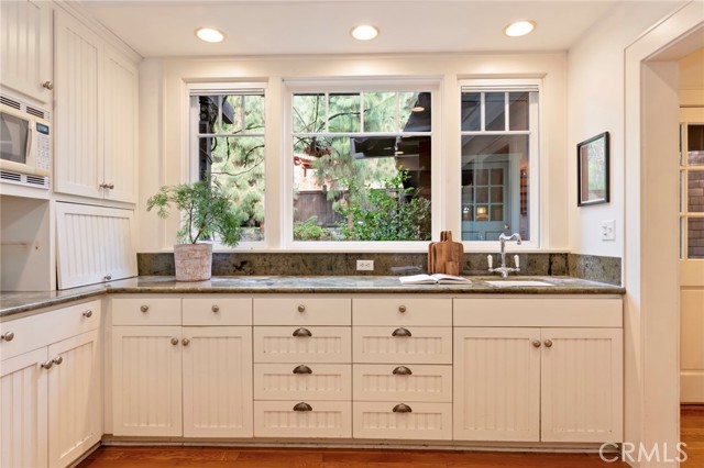 Detail Gallery Image 35 of 74 For 354 N Canon Ave, Sierra Madre,  CA 91024 - 4 Beds | 3/1 Baths