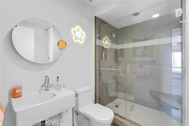 Detail Gallery Image 30 of 44 For 800 W 1st, Los Angeles,  CA 90012 - 2 Beds | 2/1 Baths