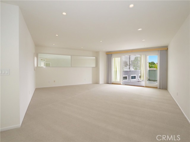 Detail Gallery Image 18 of 30 For 8235 Sunnysea Dr, Playa Del Rey,  CA 90293 - 3 Beds | 2/1 Baths