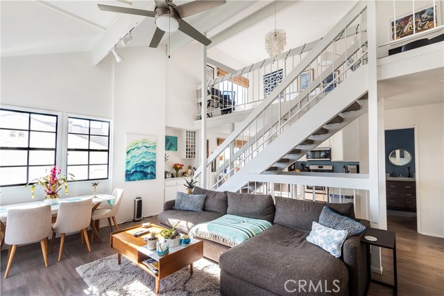 227 29th Street Hermosa Beach, California Newly remodeled townhouse steps from the beach and fantastically located at the midpoint between the Manhattan Beach and Hermosa Beach Piers. Light and airy, high ceilings, and a great deck to barbecue. The kitchen has all new stainless steel appliances. This townhouse is a one bedroom, one loft with two full bathrooms. Private entrance and private garage on this quiet street with plenty of open street parking. Brand new front-loading washer and dryer will be purchased for the new tenant. Pets welcome.