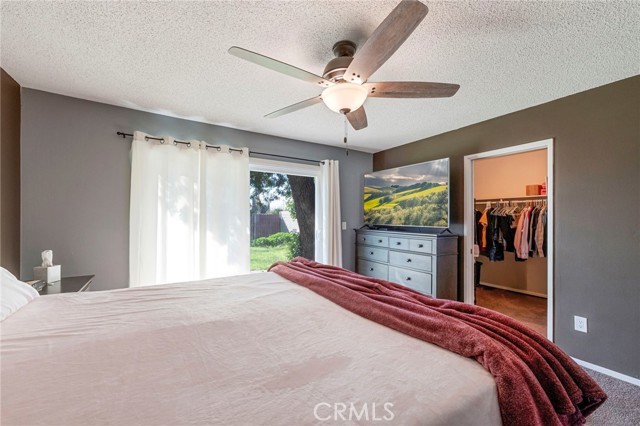 Detail Gallery Image 2 of 14 For 6302 Apple, Rialto,  CA 92377 - 4 Beds | 2 Baths