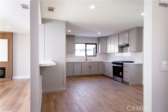 Detail Gallery Image 7 of 42 For 4887 Philadelphia St, Chino,  CA 91710 - 4 Beds | 2 Baths