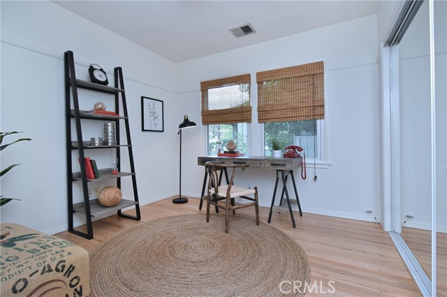 Detail Gallery Image 15 of 25 For 14018 Hesby St, Sherman Oaks,  CA 91423 - 3 Beds | 2 Baths